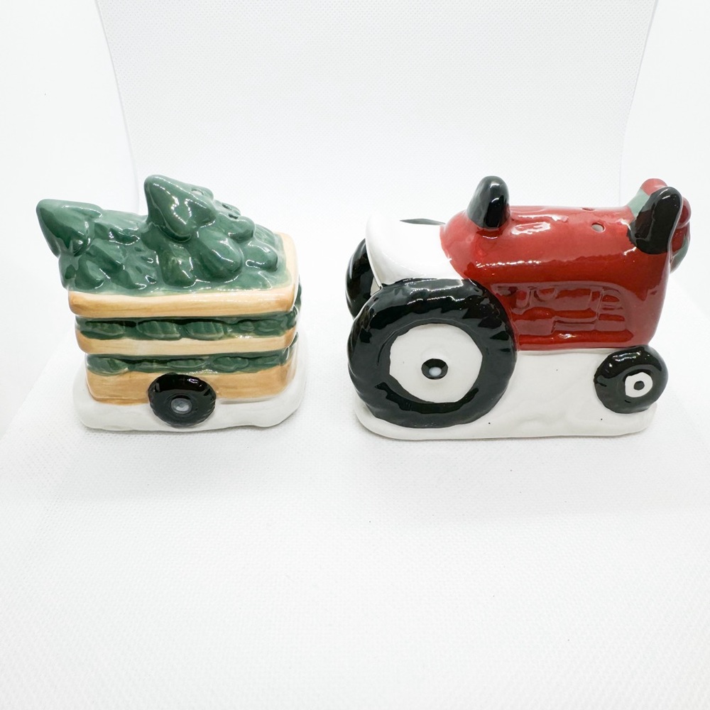 Destination Holiday Salt & Pepper Shakers Red Tractor Wagon Christmas Tree NIB